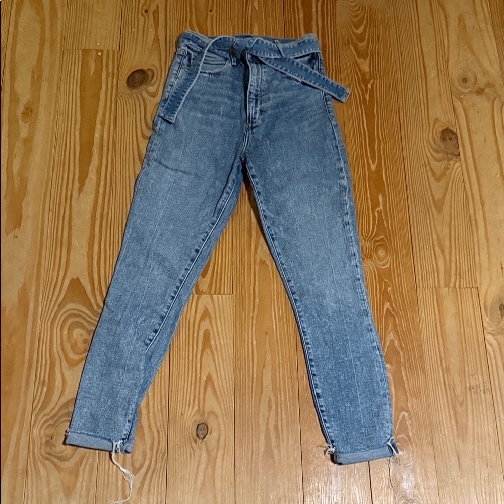 Abercrombie & Fitch Light Blue Cropped Jeans